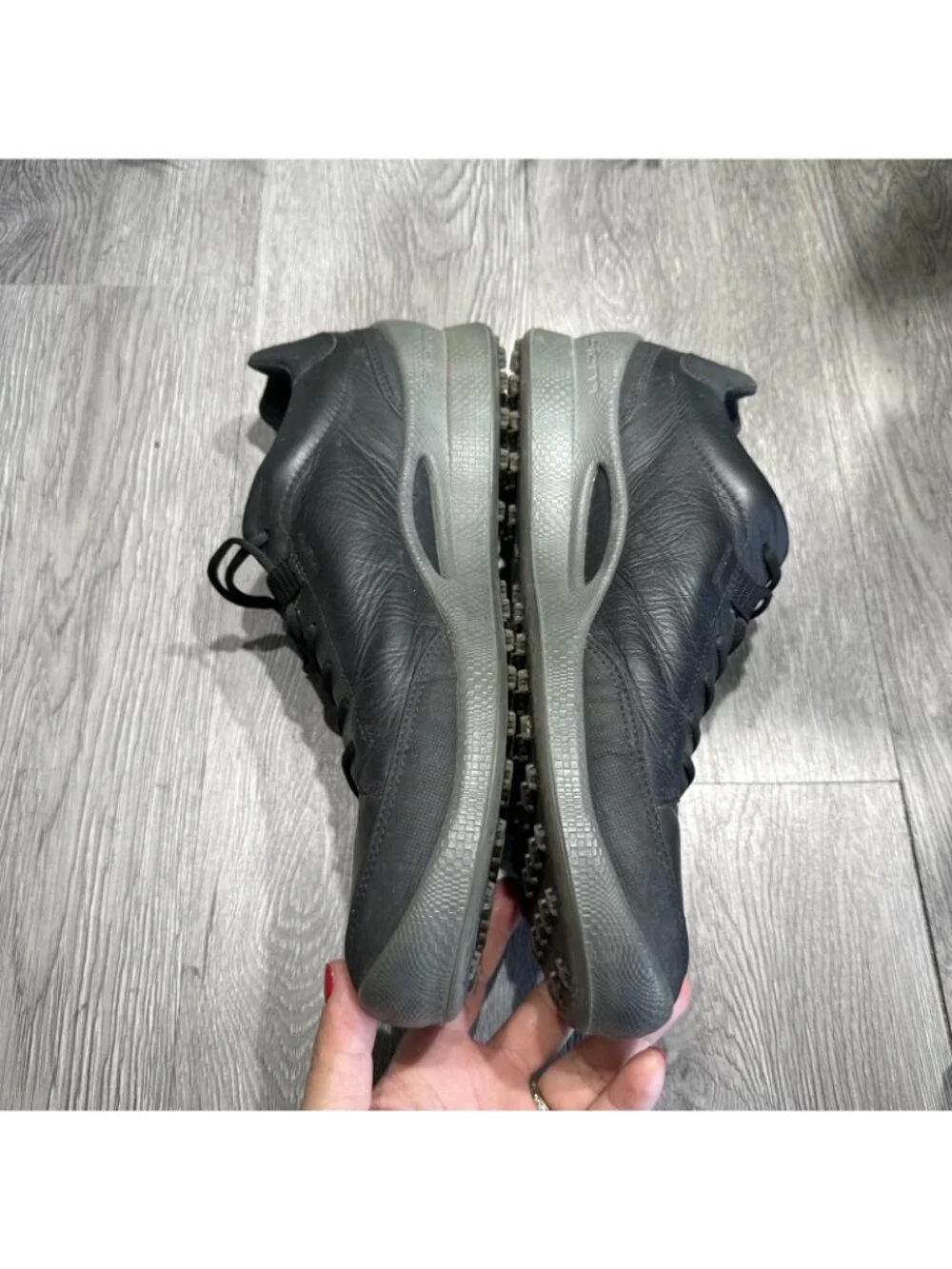 Ecco please check